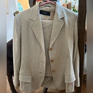 Stunning MaxMara Pantsuit, Light Tan Tweed, Small Size 10